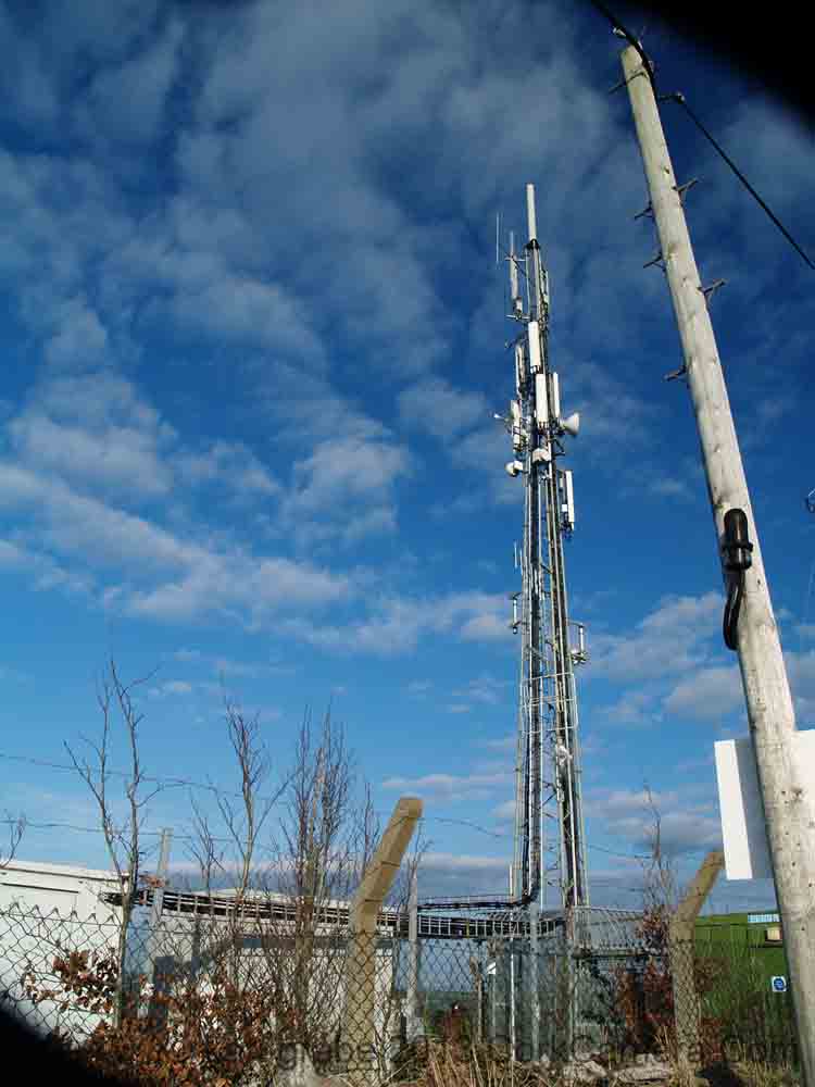 KG180113 mobile masts tv etc